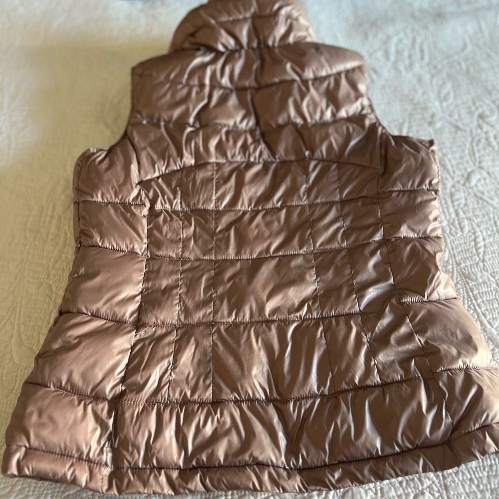 Calvin Klein Women's Tan Quilted Vest - Picture 3 of 3